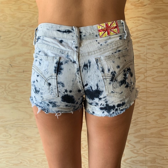 Crystal washed shorts - Picture 2 of 3